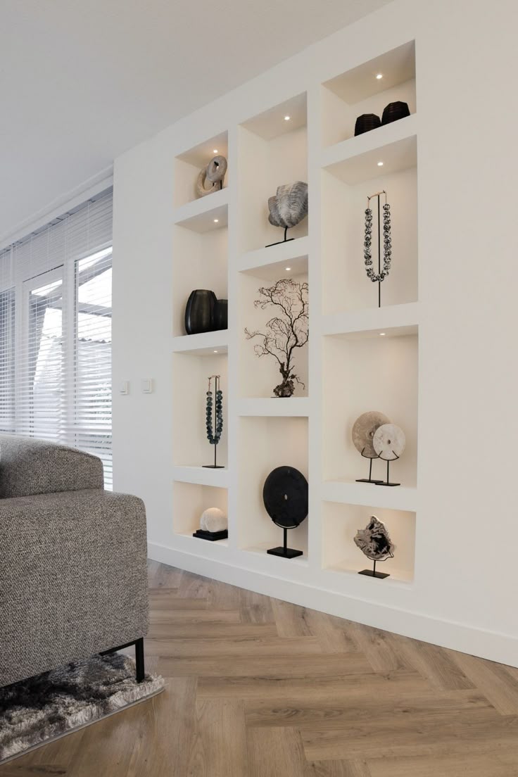 Niş Modelleri Modeli 28